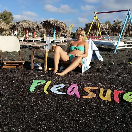 Hotel Pleasure Beachside Perissa (Santorini)