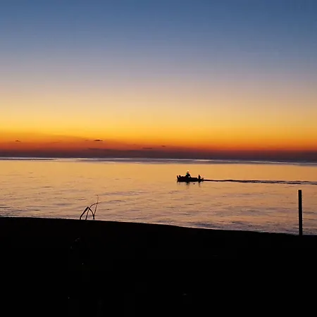 מלון Pleasure Beachside
