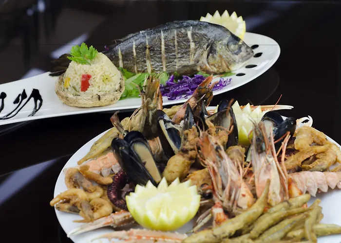 Pleasure Beachside Hotel Perissa (Santorini)