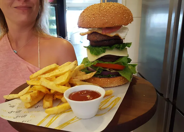 Hotel Pleasure Beachside 3*