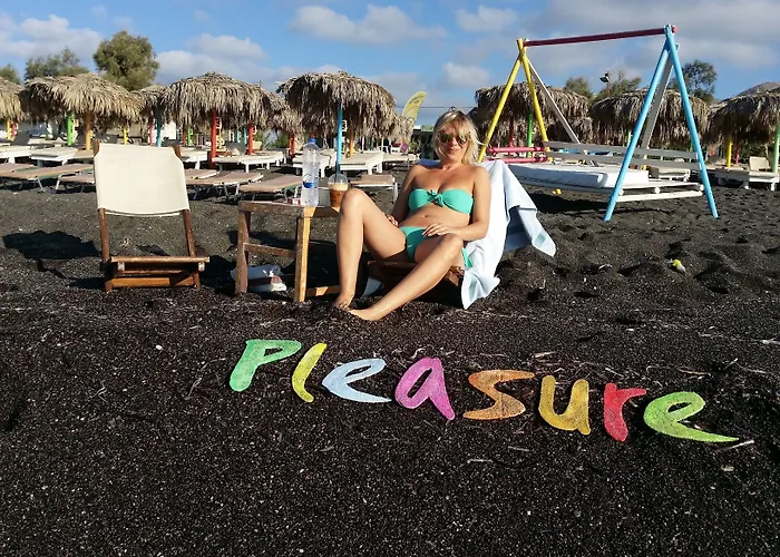Hotel Pleasure Beachside Perissa (Santorini)