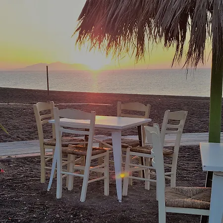 Pleasure Beachside Perissa (Santorini)