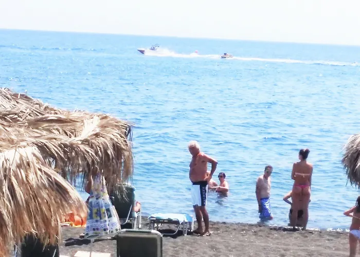 Hotel Pleasure Beachside Perissa (Santorini)